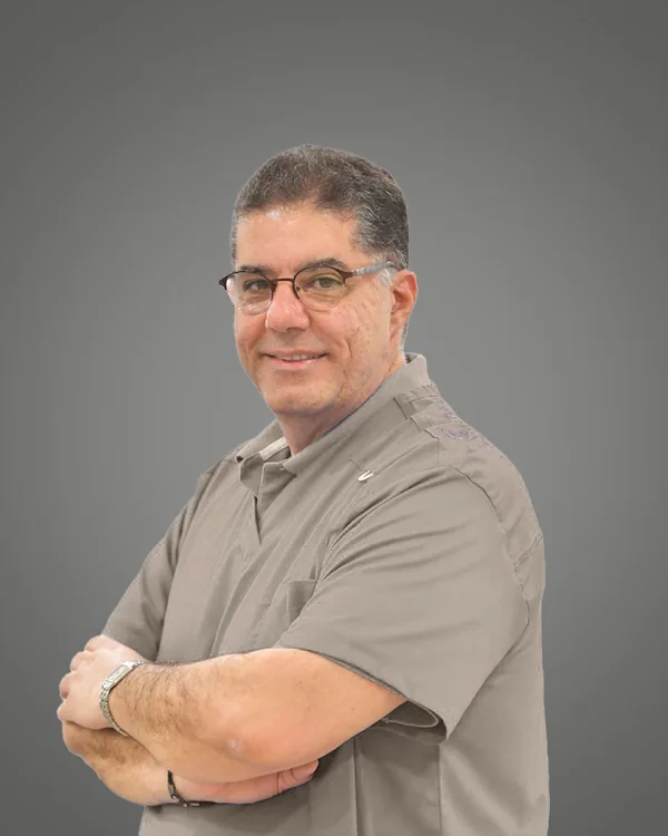 Dr. Andre Saade